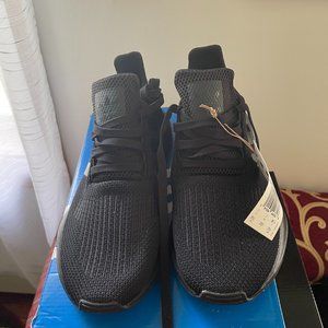 Adidas Swift Run Sneakers